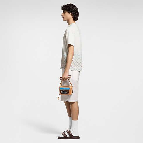 Ready to Wear Prendas tejidas y sudaderas Playera de cuello redondo y manga corta con adorno Monograma Gradient | Louis Vuitton ® (Ampliar producto)