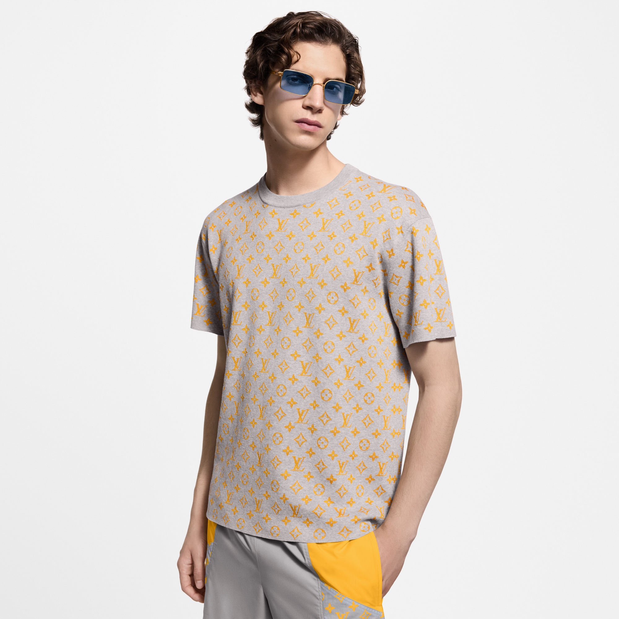  Ready to Wear Prendas tejidas y sudaderas Playera de cuello redondo y manga corta Monograma | Louis Vuitton ® (Ampliar producto)