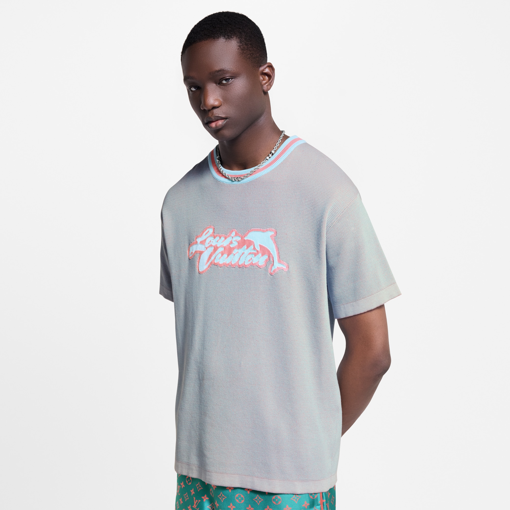  Ready to Wear Prendas tejidas y sudaderas Playera gráfica de cuello redondo | Louis Vuitton ® (Ampliar producto)