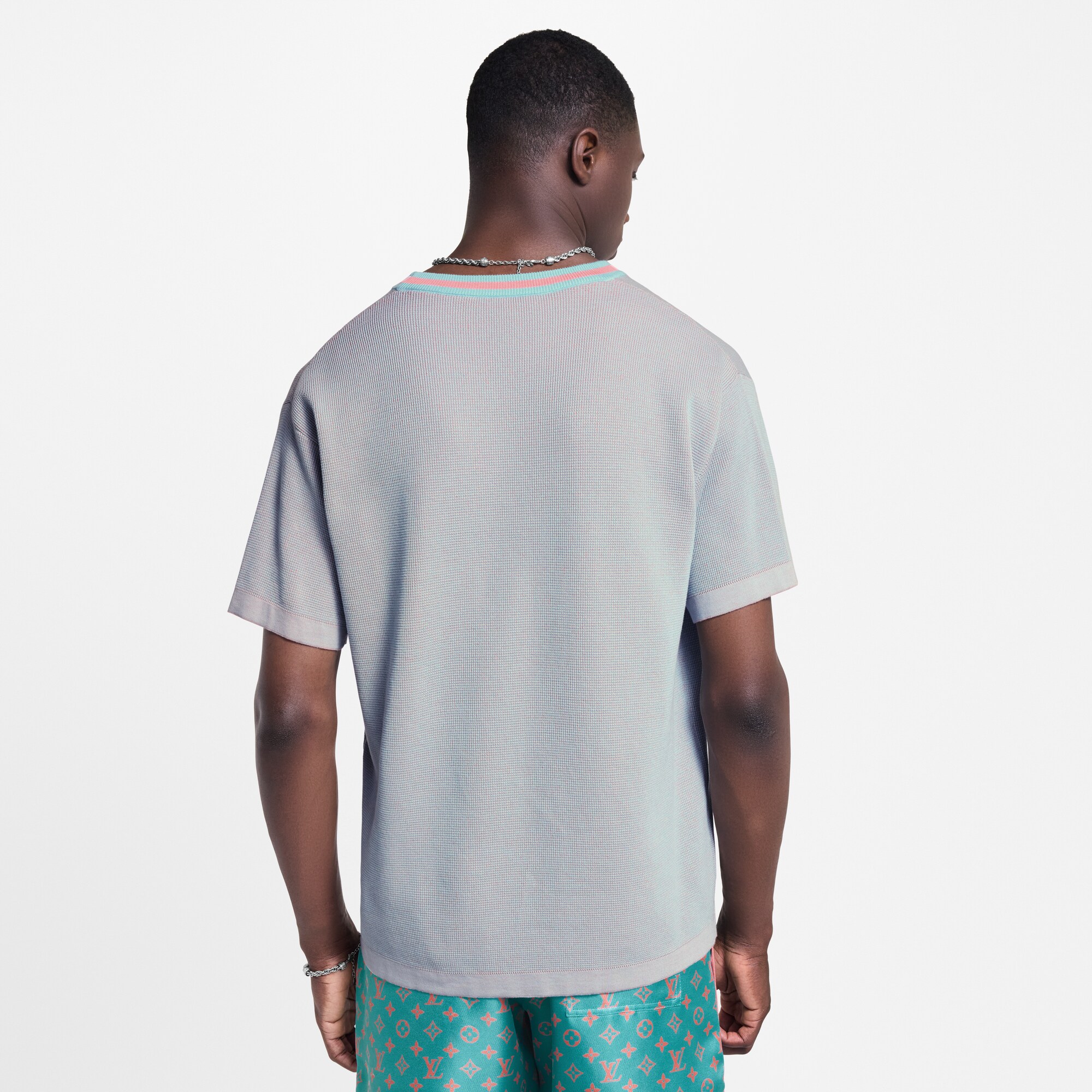  Ready to Wear Prendas tejidas y sudaderas Playera gráfica de cuello redondo | Louis Vuitton ® (Ampliar producto)