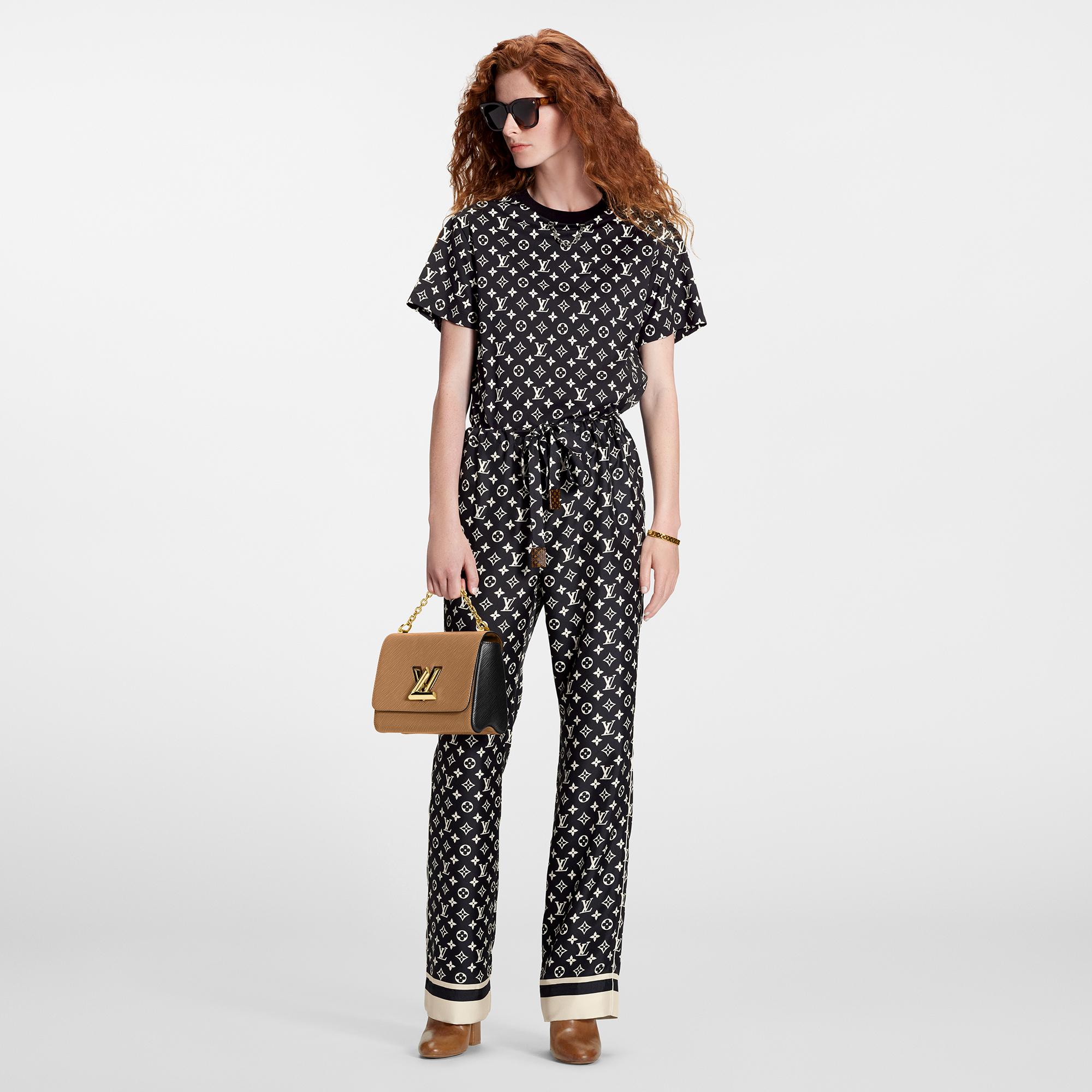  Discontinued Product Obs 6 Playera Monograma con detalle a rayas | Louis Vuitton ® (Ampliar producto)