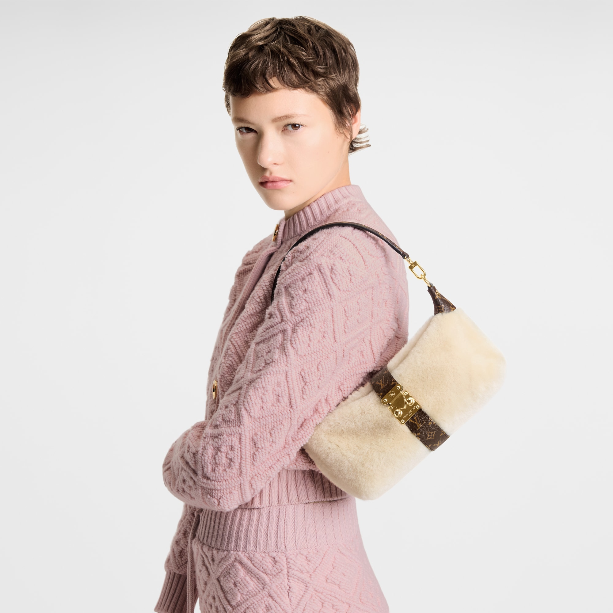  Carteras y artículos de piel pequeños Carteras con cadena y Micro Bolsas Pochette Mia | Louis Vuitton ® (Ampliar producto)