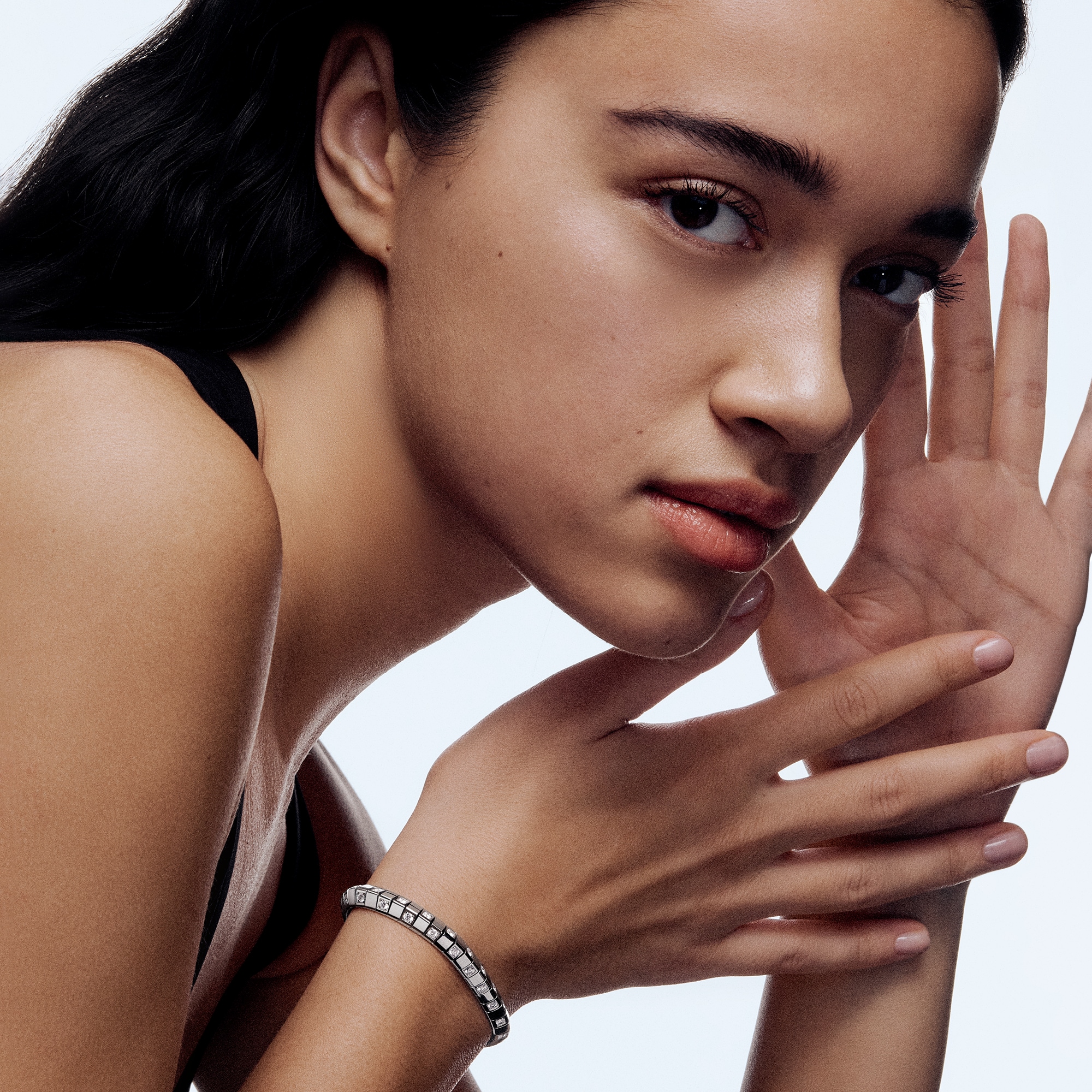  Categorías Pulseras Pulsera grande Le Damier de Louis Vuitton en oro amarillo y diamantes | Louis Vuitton ® (Ampliar producto)