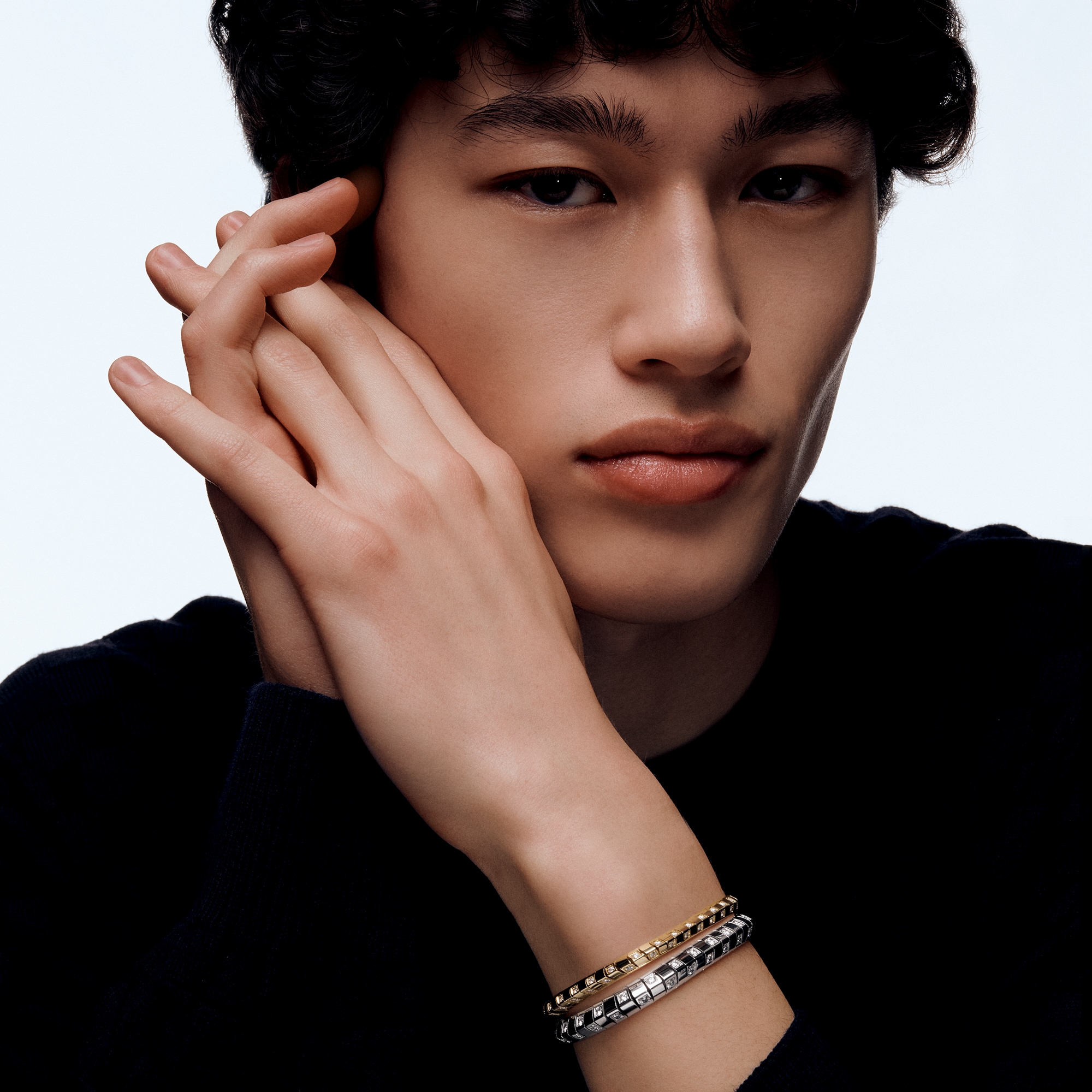  Categorías Pulseras Pulsera grande Le Damier de Louis Vuitton en oro blanco y diamantes | Louis Vuitton ® (Ampliar producto)