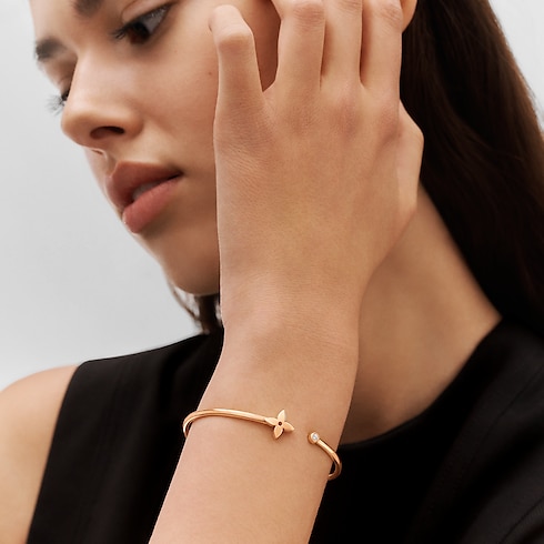 Categorías Toda la joyería fina Pulsera Idylle Blossom Twist de oro rosa | Louis Vuitton ® (Ampliar producto)