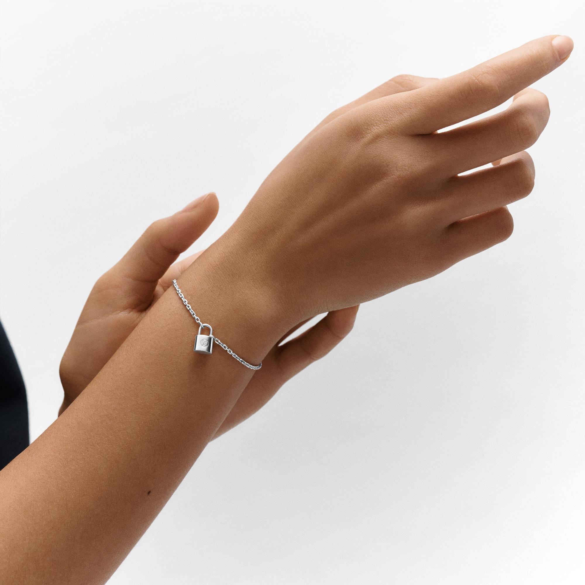  Categorías Toda la joyería fina Pulsera Lockit de plata de ley | Louis Vuitton ® (Ampliar producto)
