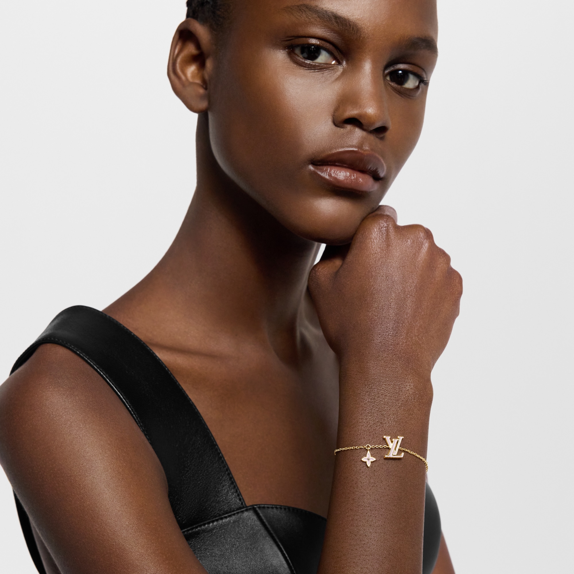 S00 Bisutería Toda la Bisutería Pulsera LV Iconic con acabado esmaltado | Louis Vuitton ® (Ampliar producto)