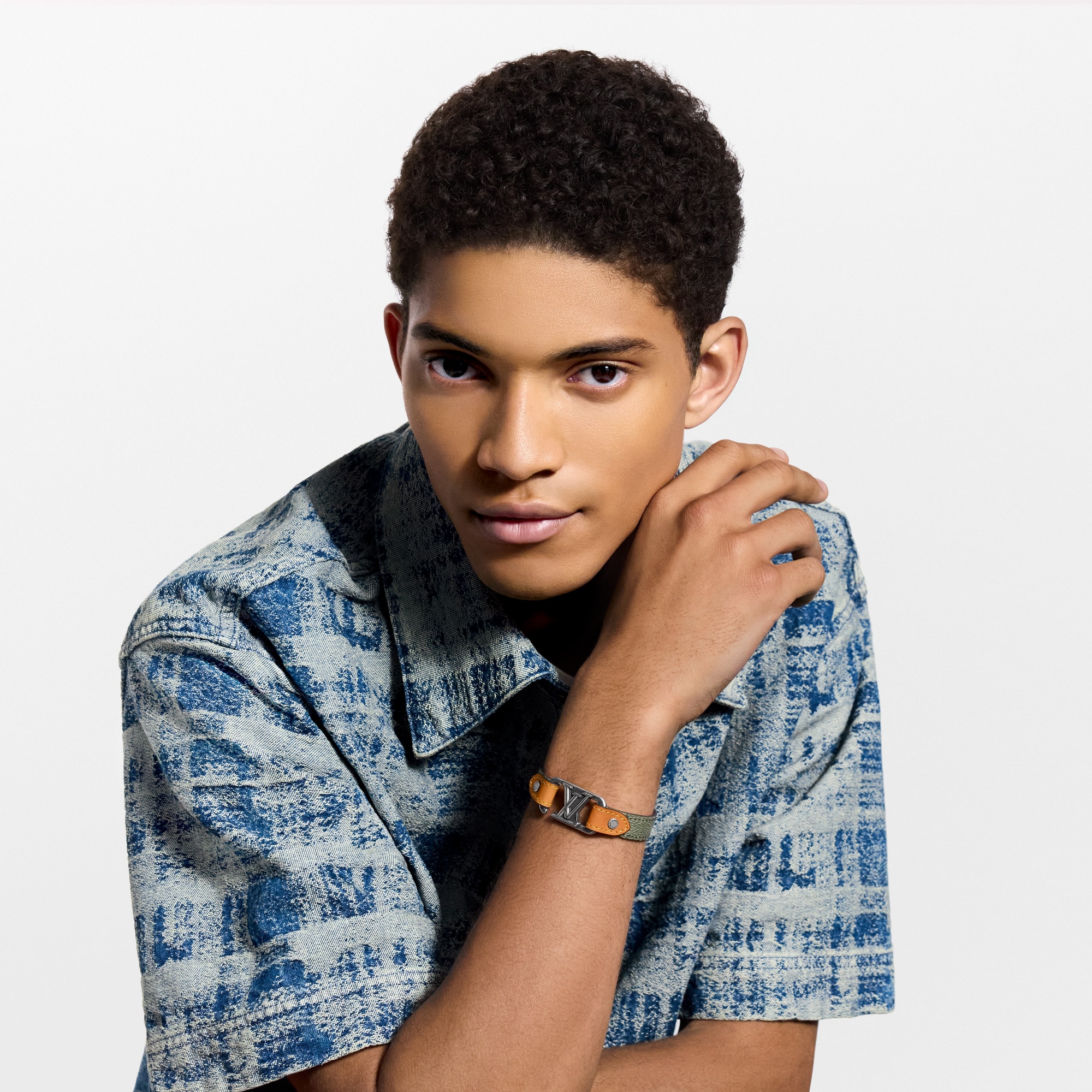  Bisutería Brazaletes Pulsera LV Slim Dimension Monogram Surplus | Louis Vuitton ® (Ampliar producto)