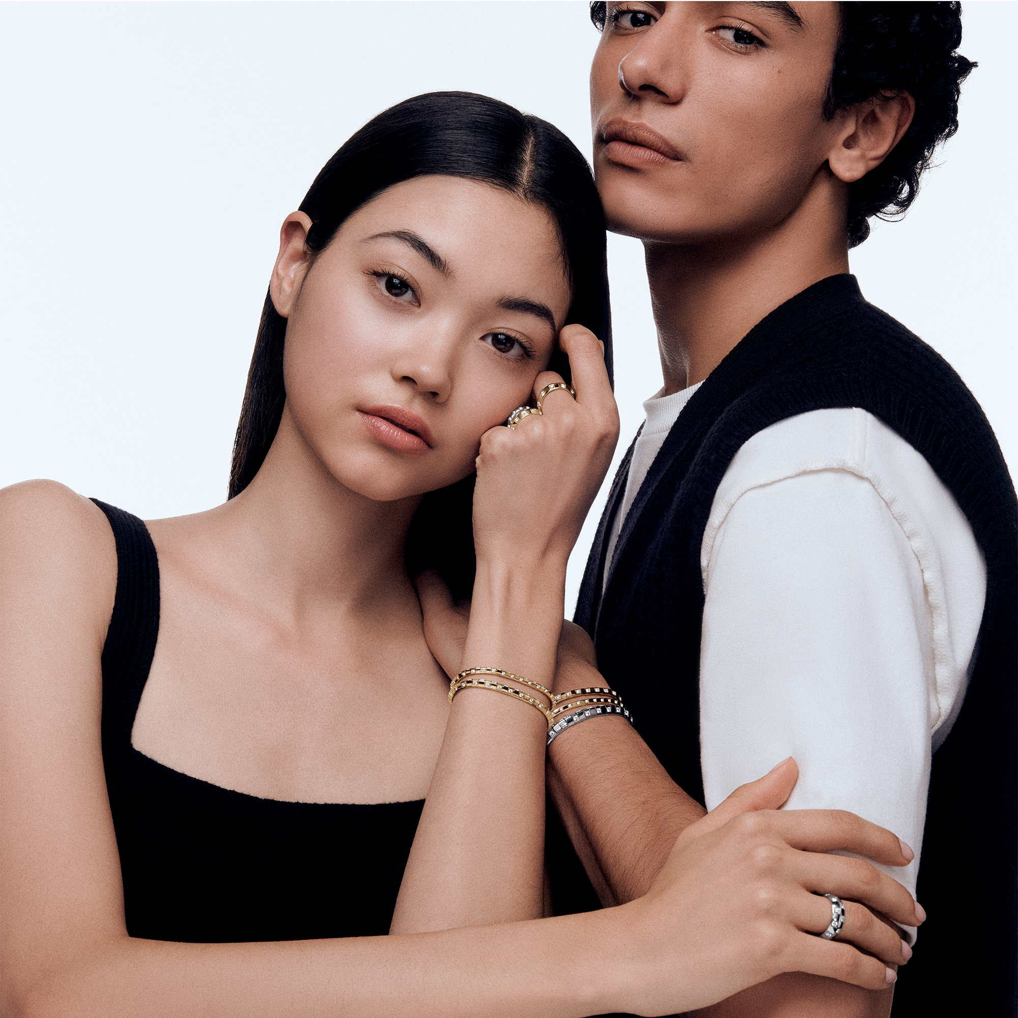  Categorías Pulseras Pulsera mediana Le Damier de Louis Vuitton en oro amarillo y diamantes | Louis Vuitton ® (Ampliar producto)