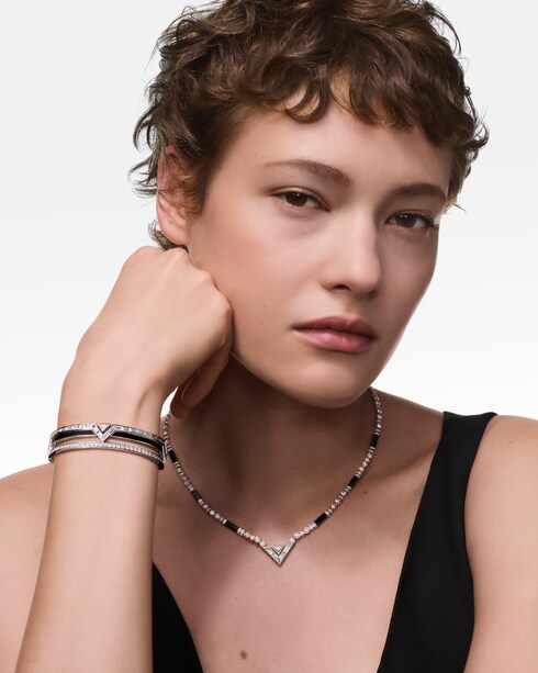 Jewelry Bracelets Pure V Bracelet, White Gold, Black Lacquer and Diamonds | Louis Vuitton ®