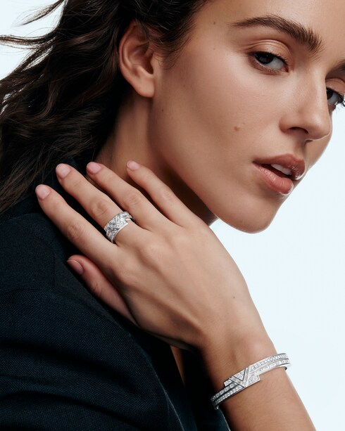 Bijoux Haute joaillerie Bague Pure V, or blanc et diamants | Louis Vuitton ®