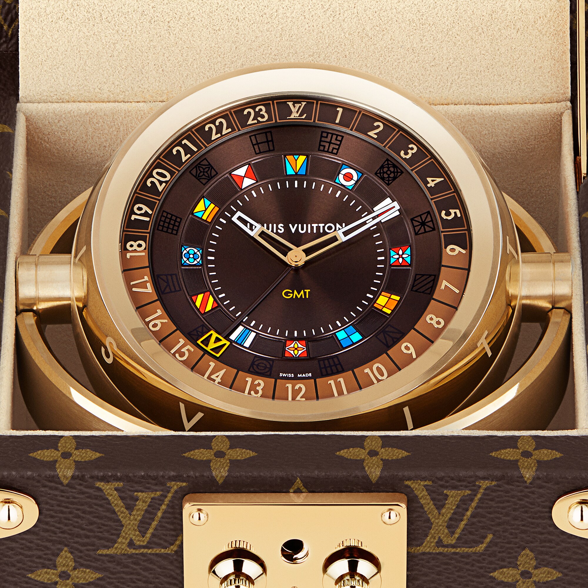  Todos los relojes } Reloj de mesa Trunk | Louis Vuitton ® (Ampliar producto)