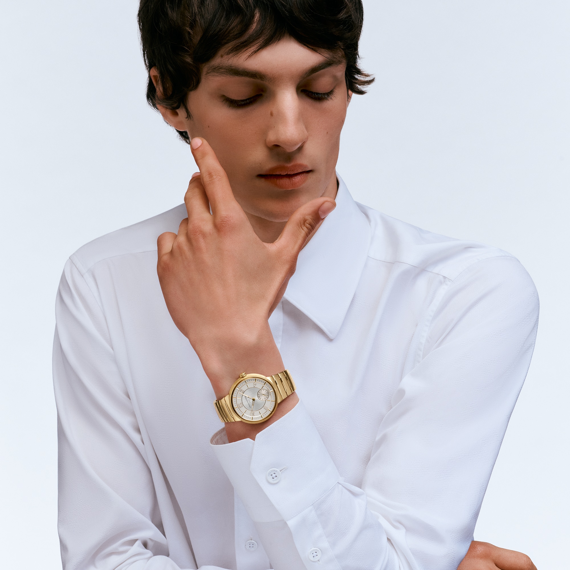  Todos los relojes } Reloj Tambour, automático, 40 mm, oro amarillo | Louis Vuitton ® (Ampliar producto)
