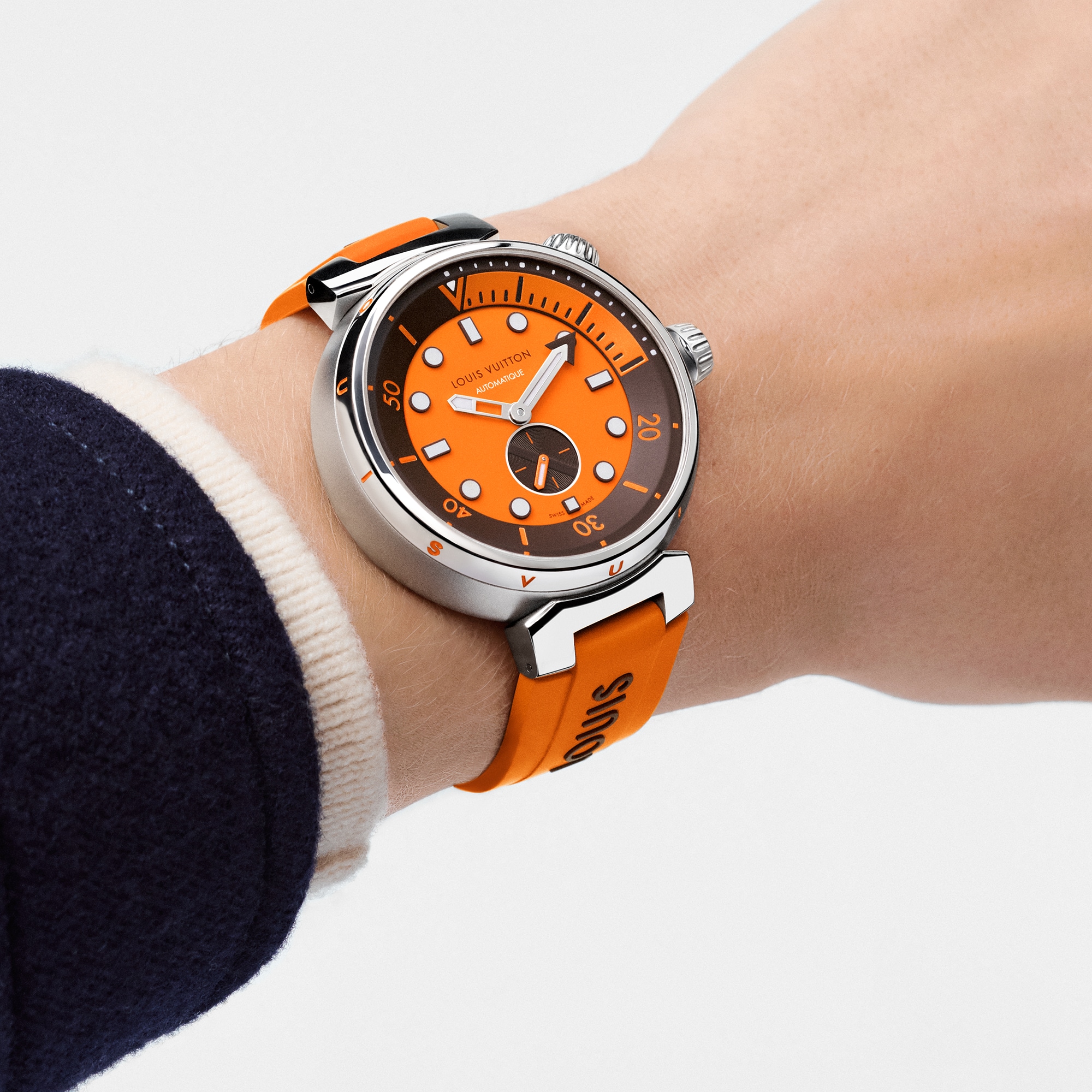  Todos los relojes } Reloj Tambour Street Diver, automático, 44 mm, en acero | Louis Vuitton ® (Ampliar producto)