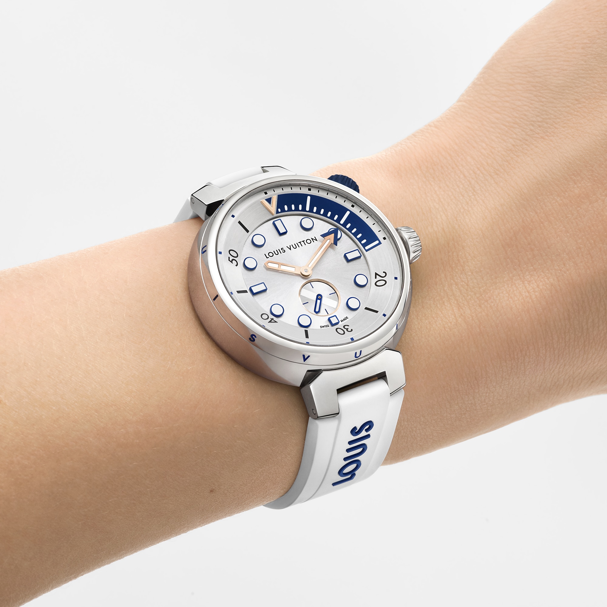 Todos los relojes } Reloj Tambour Street Diver, cuarzo, 39,5 mm, acero | Louis Vuitton ® (Ampliar producto)