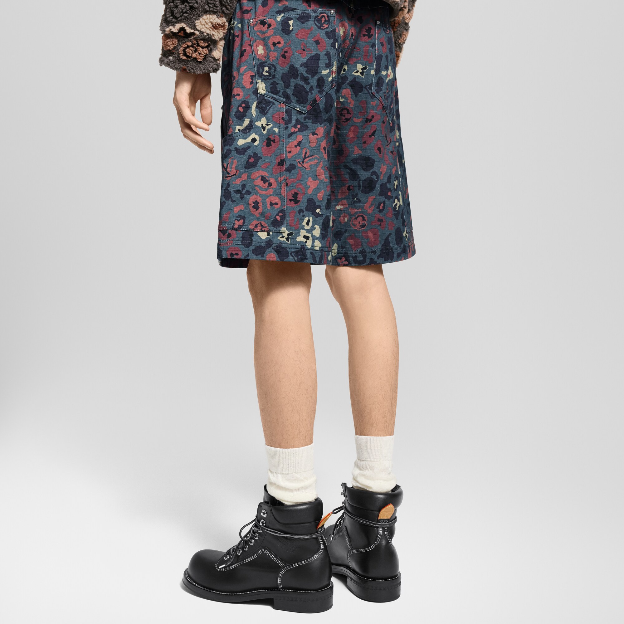  Ready to Wear Pantalones Shorts carpenter estampados | Louis Vuitton ® (Ampliar producto)
