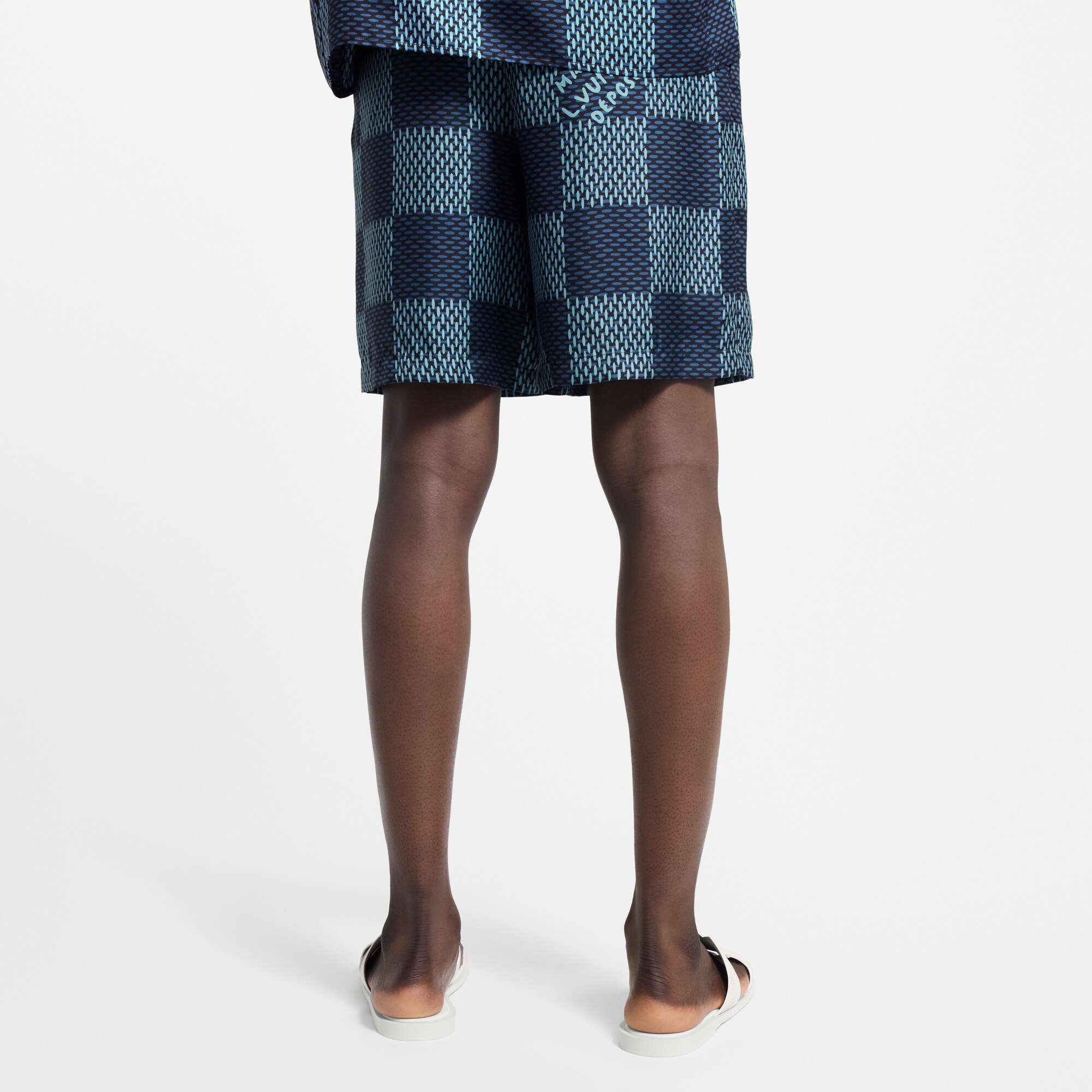  Ready to Wear Pantalones Shorts de seda con motivo Damier | Louis Vuitton ® (Ampliar producto)