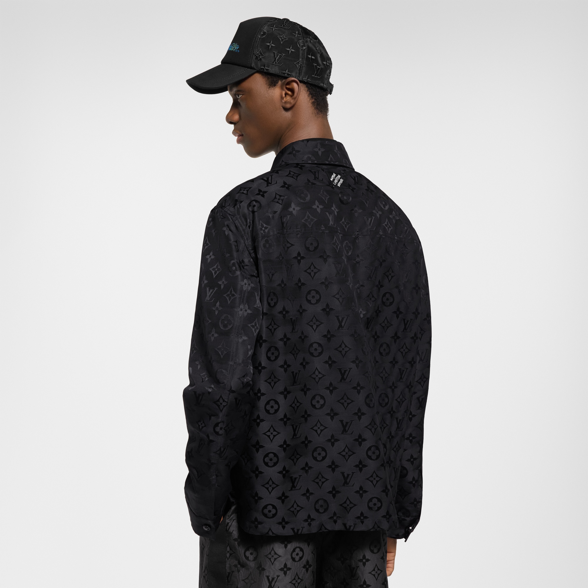  Ready to Wear Cazadoras y abrigos Sobrecamisa Monograma en seda con acabado de muaré | Louis Vuitton ® (Ampliar producto)