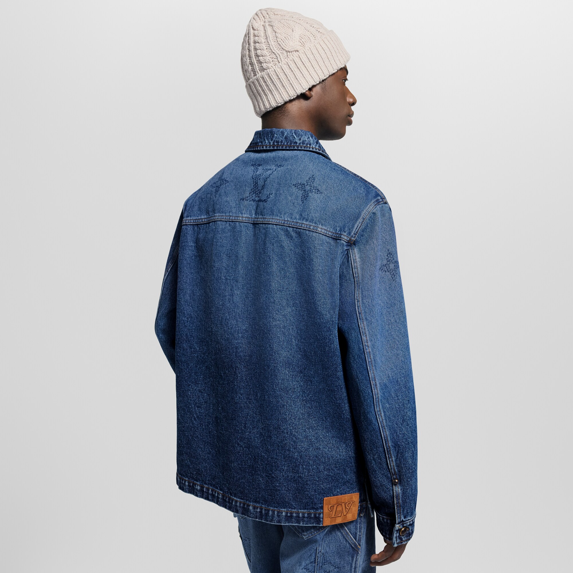  Ready to Wear Todo el Ready-To-Wear Sobrecamisa utilitaria en denim Monograma | Louis Vuitton ® (Ampliar producto)