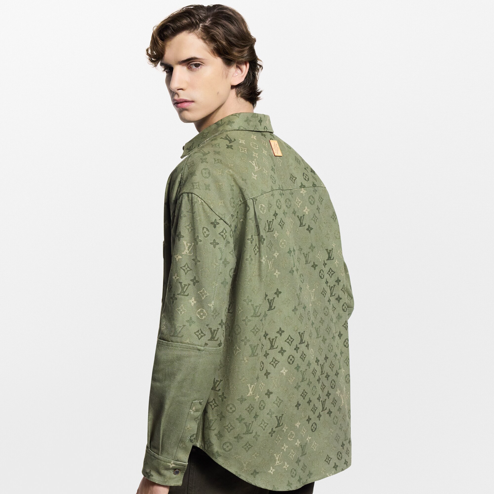  Ready to Wear Todo el Ready-To-Wear Sobrecamisa utilitaria Monograma | Louis Vuitton ® (Ampliar producto)