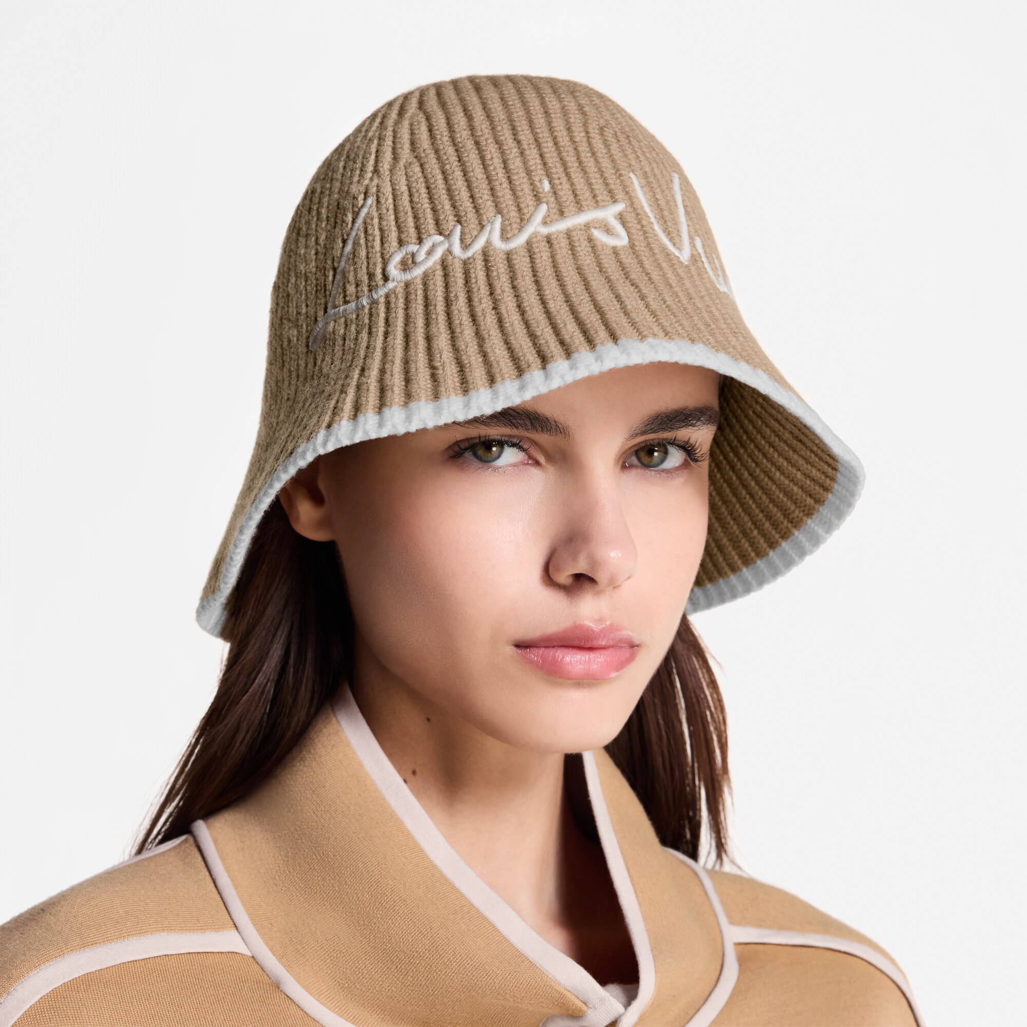 S00 Accesorios Sombreros y guantes Sombrero LV Script | Louis Vuitton ® (Ampliar producto)