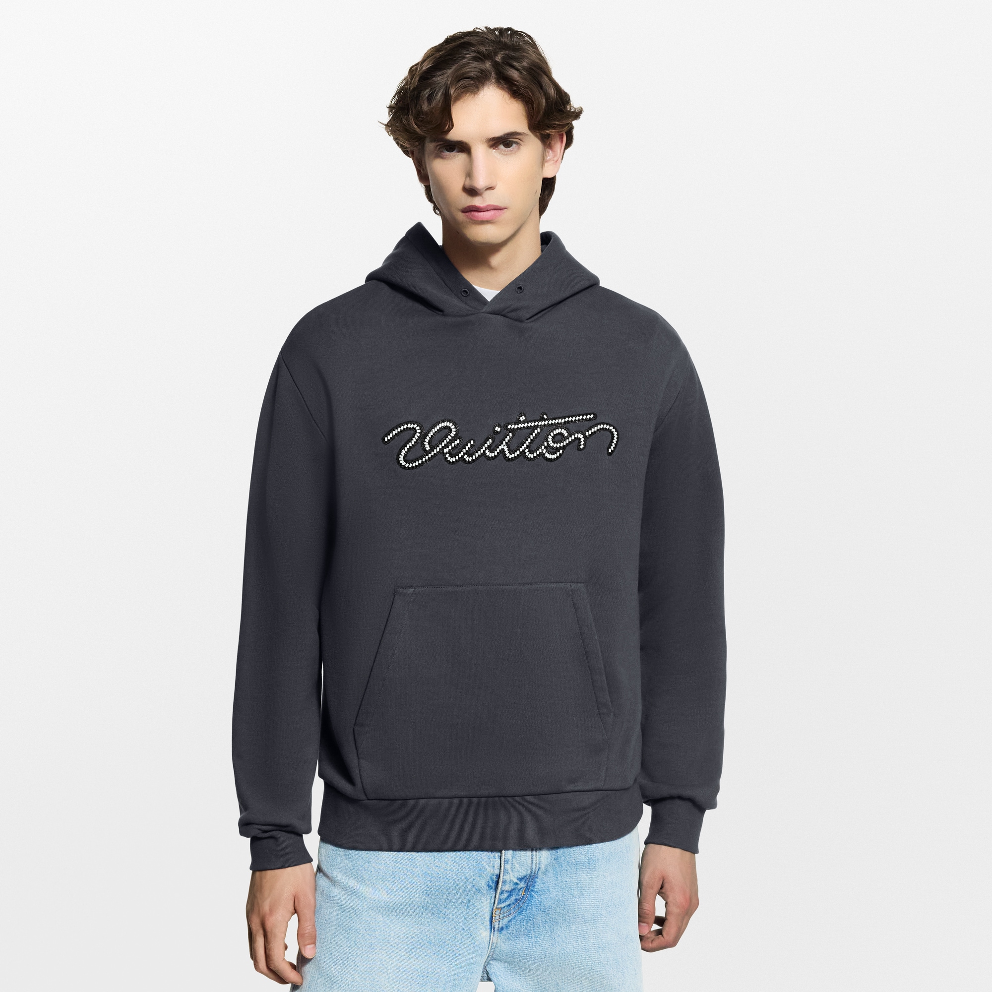  Ready to Wear Todo el Ready-To-Wear Sudadera con capucha adornada con distintivo | Louis Vuitton ® (Ampliar producto)