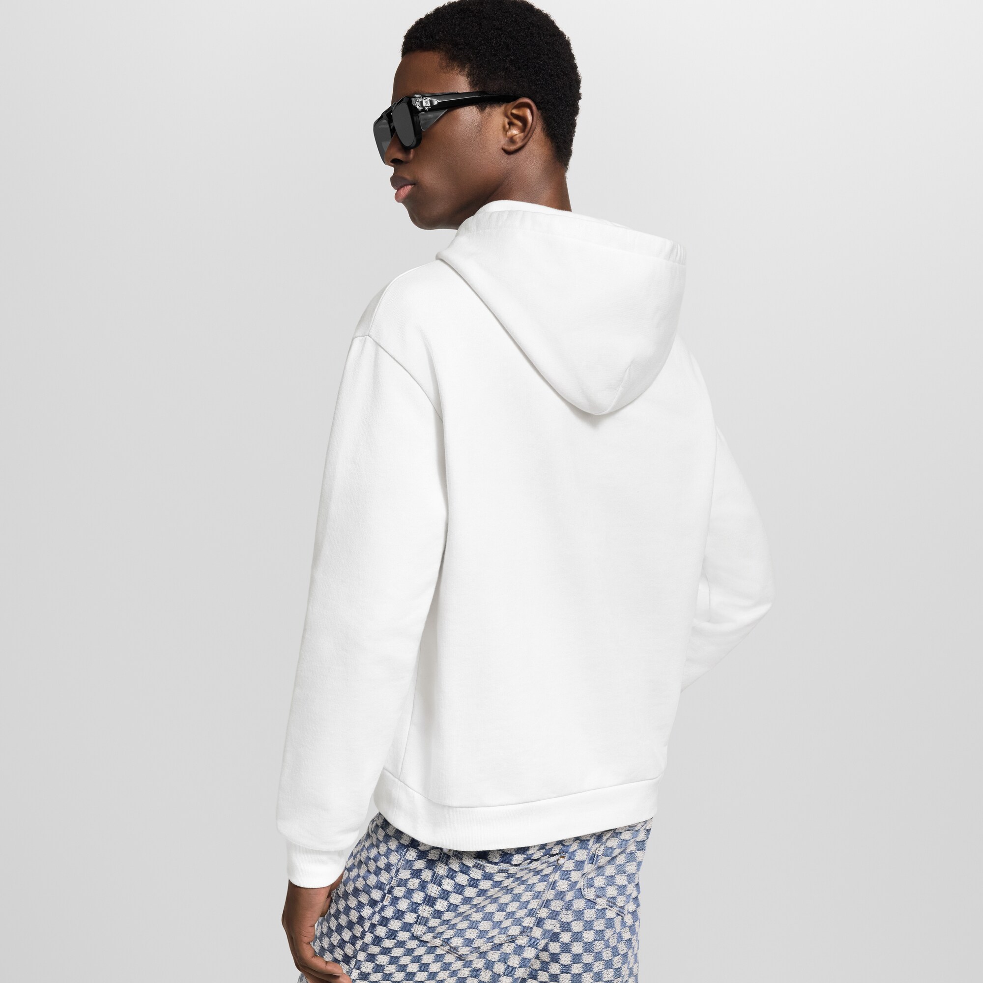  Ready to Wear Camisetas y camisas tipo polo Sudadera con distintivo | Louis Vuitton ® (Ampliar producto)