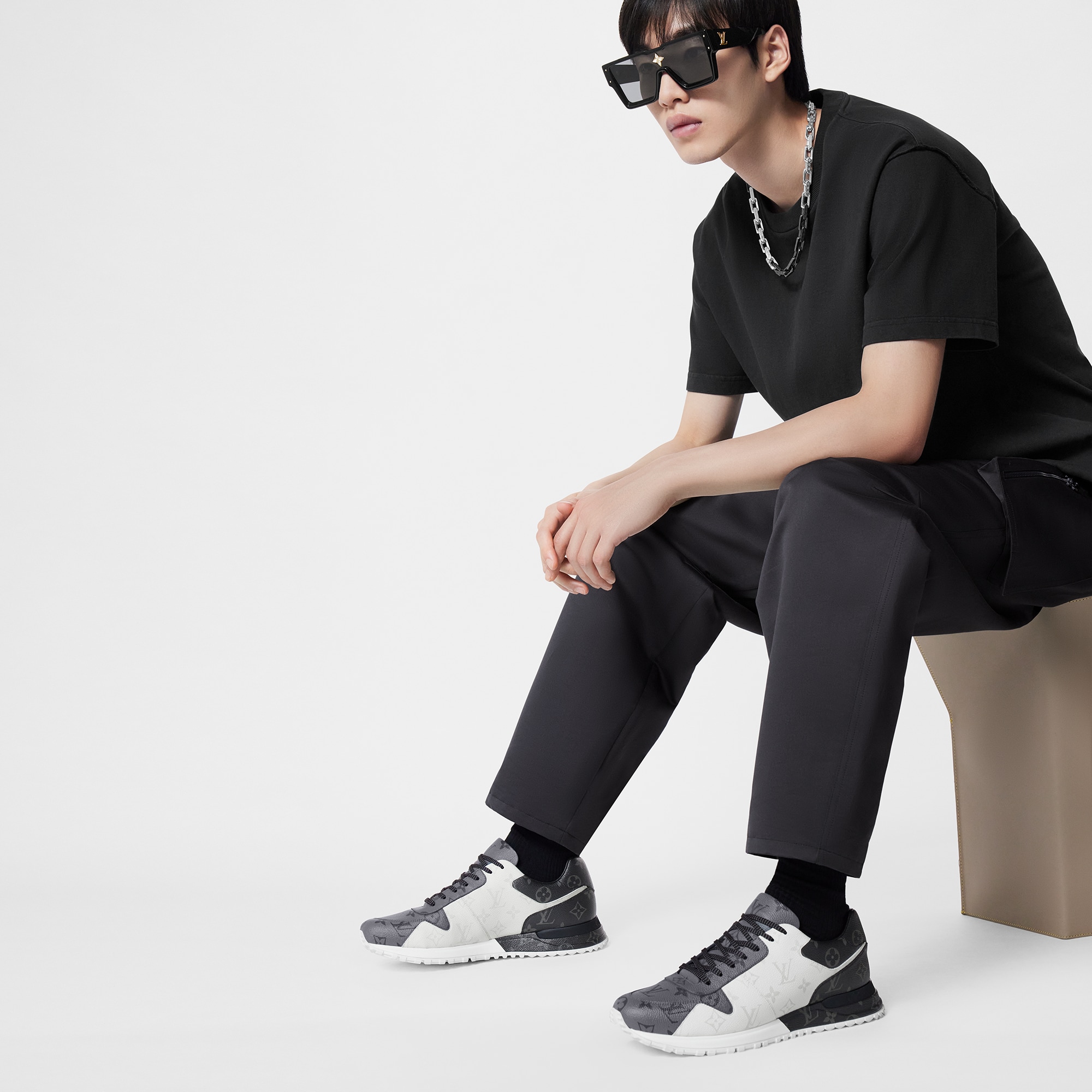  Zapatos Tenis Tenis Run Away | Louis Vuitton ® (Ampliar producto)