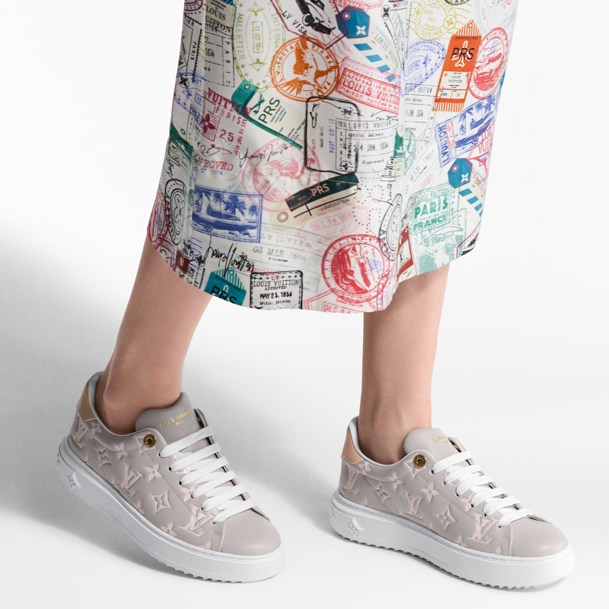  Discontinued Product Obs 16 Tenis Time Out | Louis Vuitton ® (Ampliar producto)