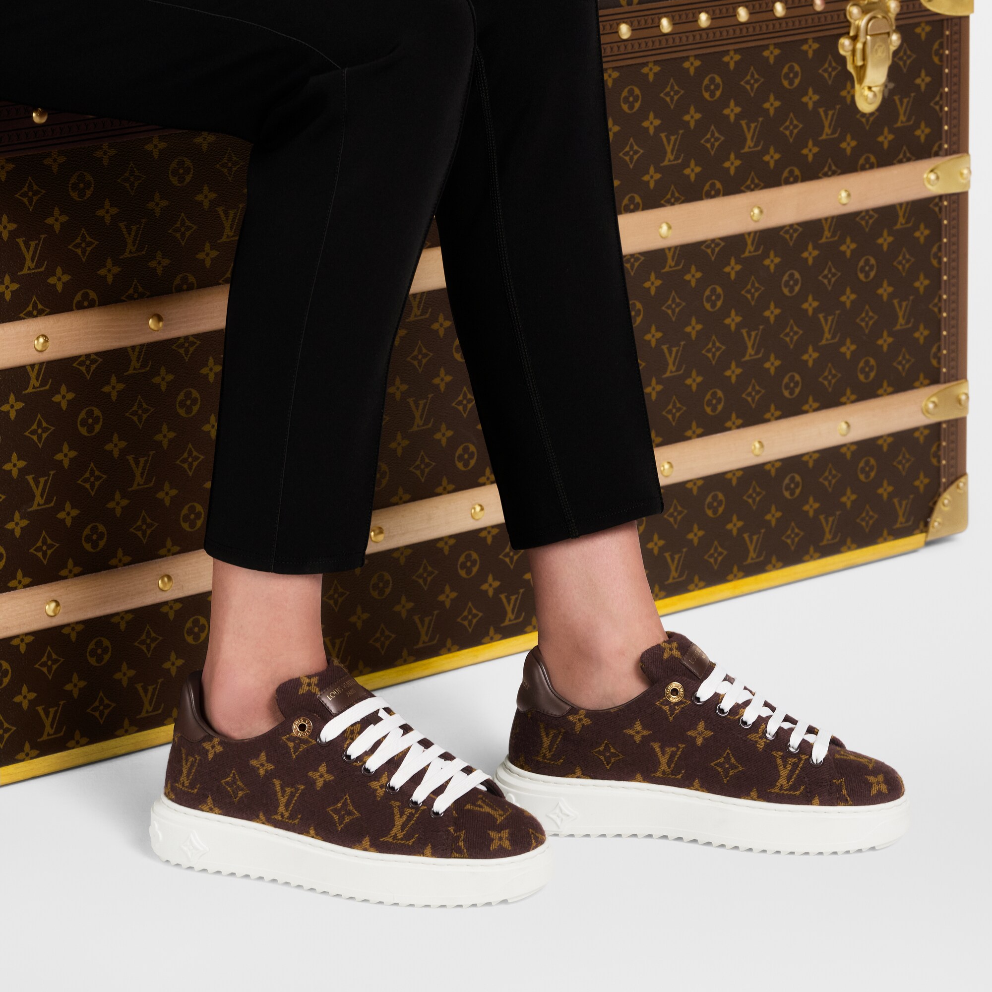  Zapatos Tenis Tenis Time Out | Louis Vuitton ® (Ampliar producto)