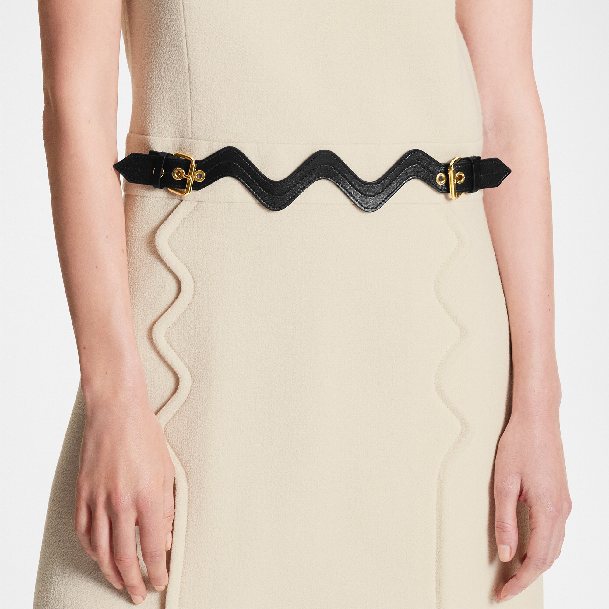  Ready to Wear Vestidos Vestido acampanado con detalle de festón | Louis Vuitton ® (Ampliar producto)