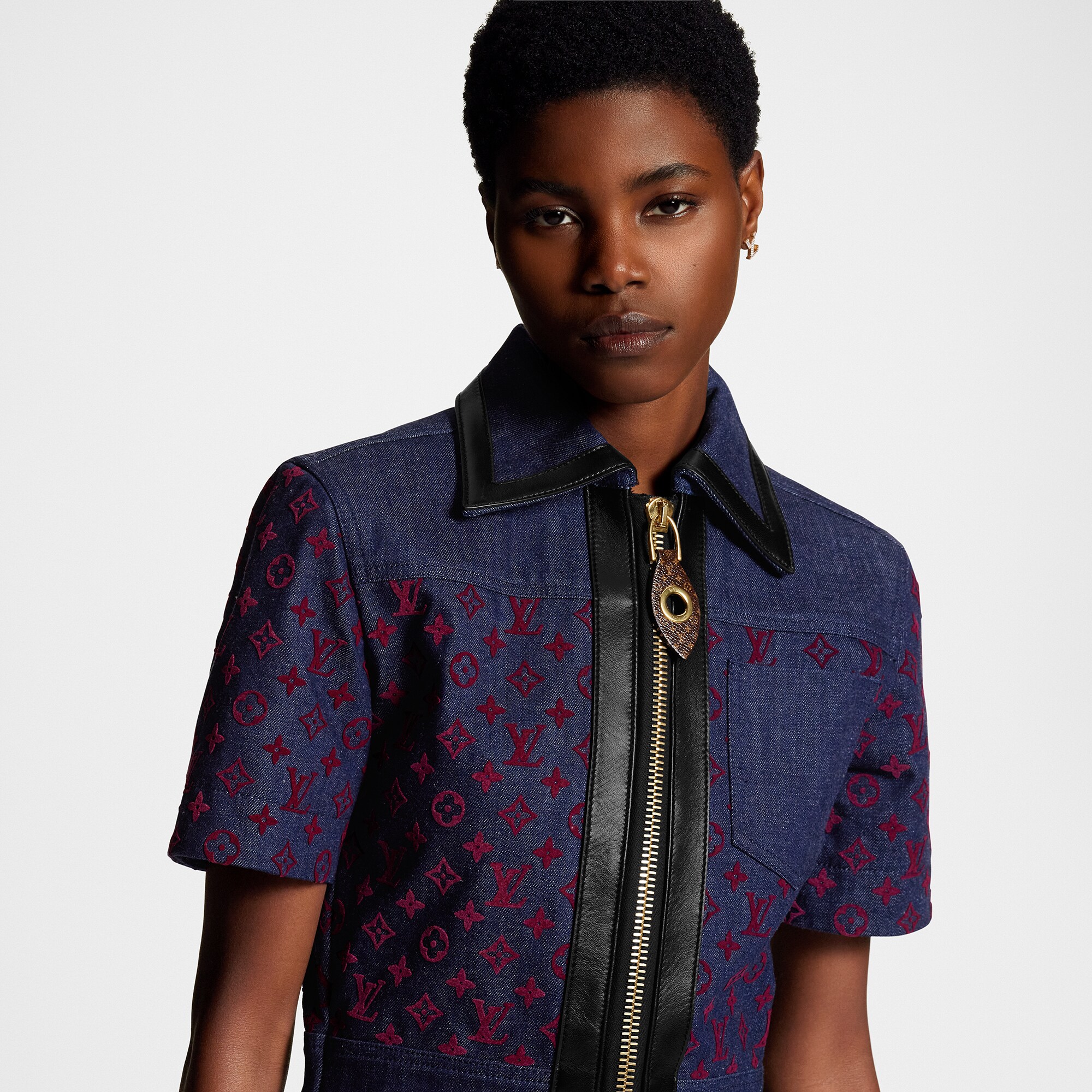  Ready to Wear Vestidos Vestido en denim con cierre y motivo Monograma flocado | Louis Vuitton ® (Ampliar producto)