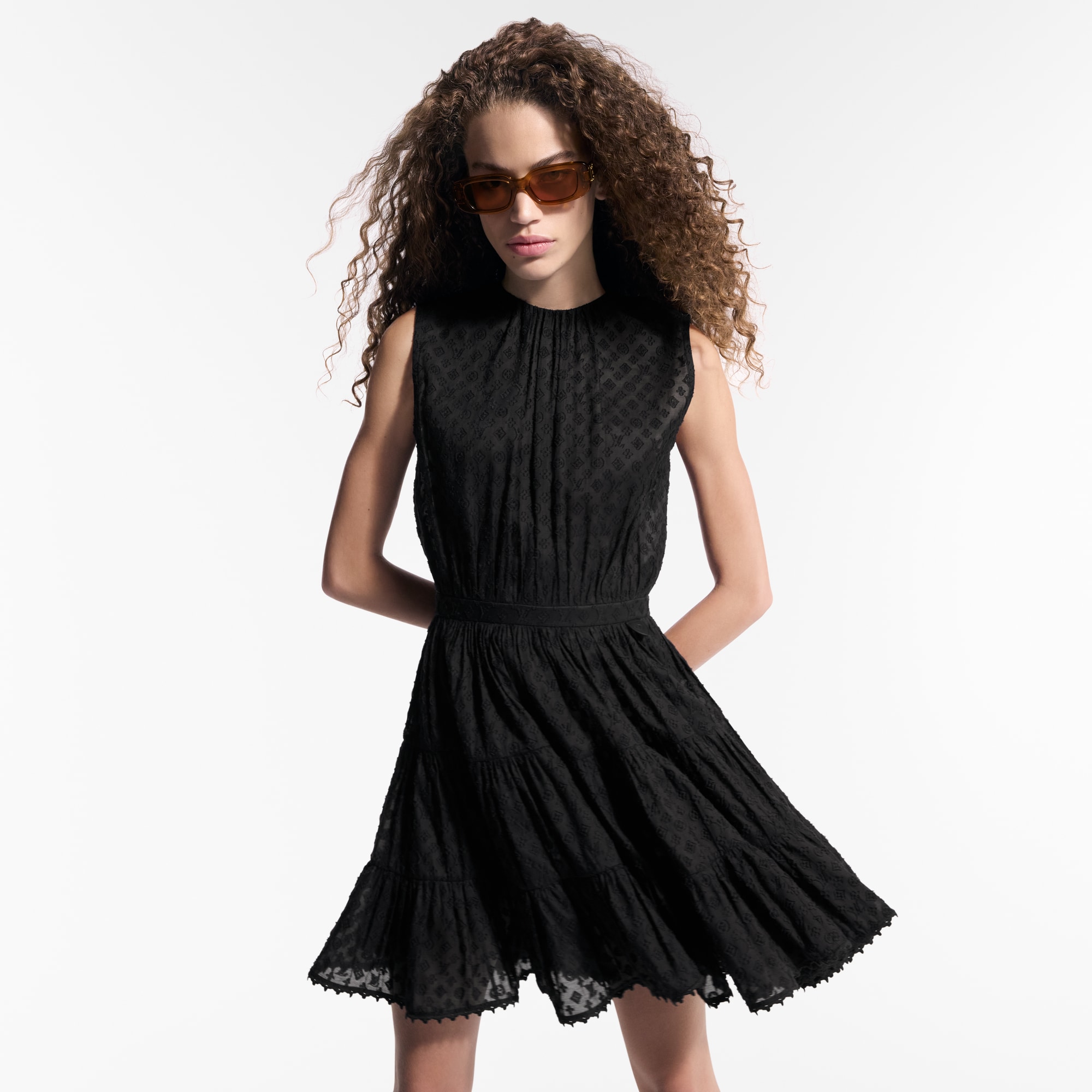  Ready to Wear Vestidos Vestido Monograma a capas en fil coupé | Louis Vuitton ® (Ampliar producto)